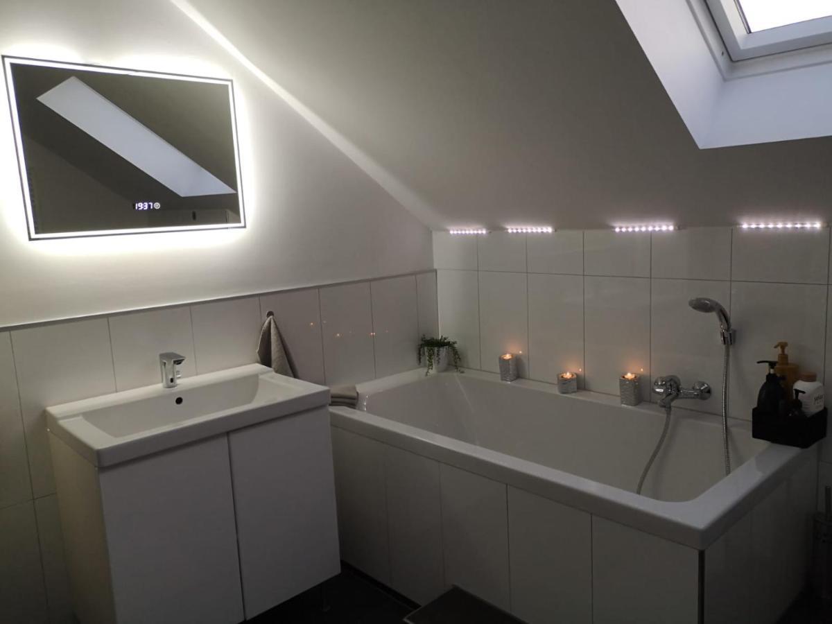 Haus Am Hang; Ferienwohnung Fernblick Stolberg  Esterno foto